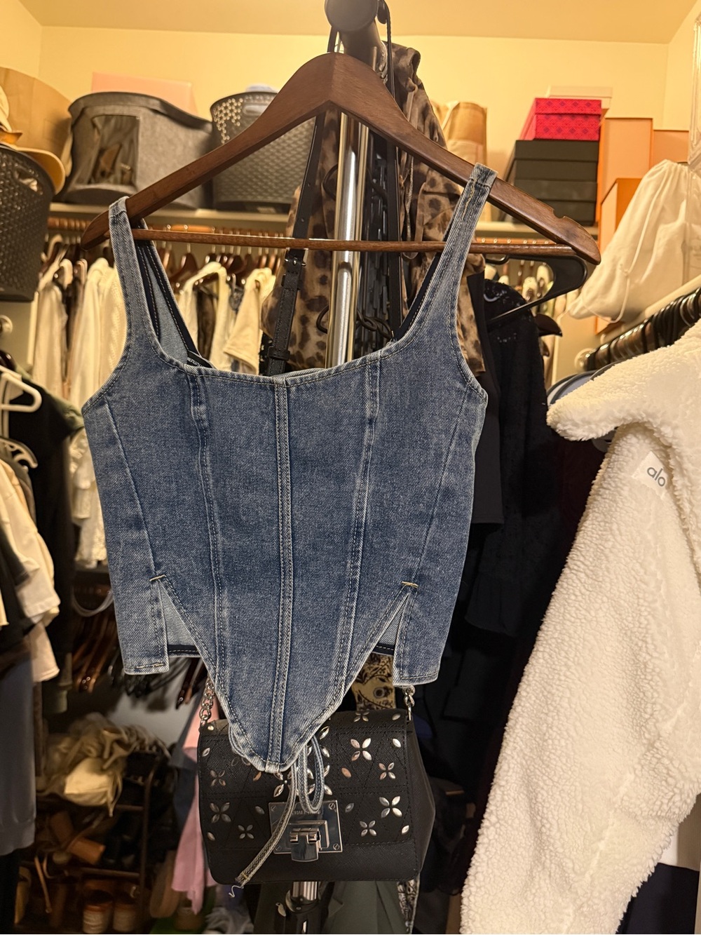 PrettyLittleThing Washed Blue Denim Corset crop top - Picture 2 of 8